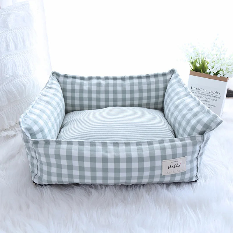 Milo™ Gingham Cotton Pet Bed – Cozy Comfort for Cats & Small Dogs