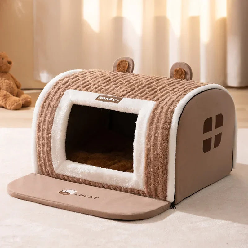 Daisy™ Pet House with Removable Mat and Portable Design