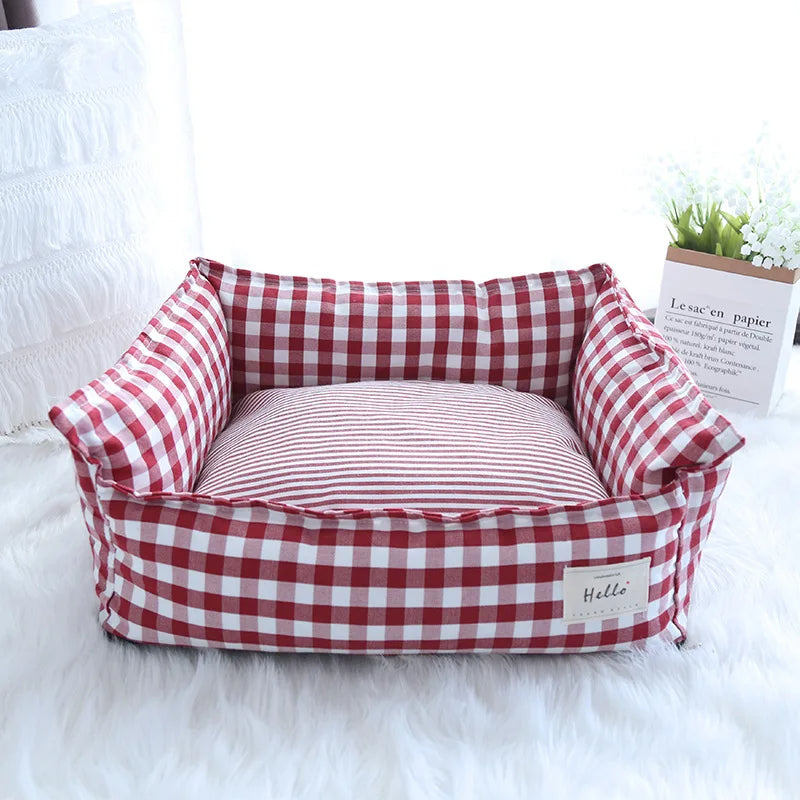 Milo™ Gingham Cotton Pet Bed – Cozy Comfort for Cats & Small Dogs