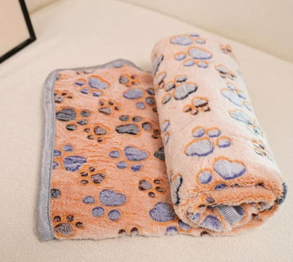 Milo™ Fleece Dog Blanket Warm cozy bed mat with paw print