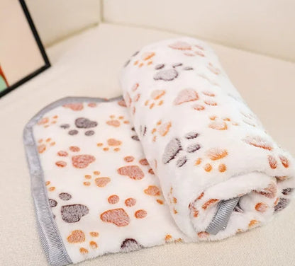 Milo™ Fleece Dog Blanket Warm cozy bed mat with paw print