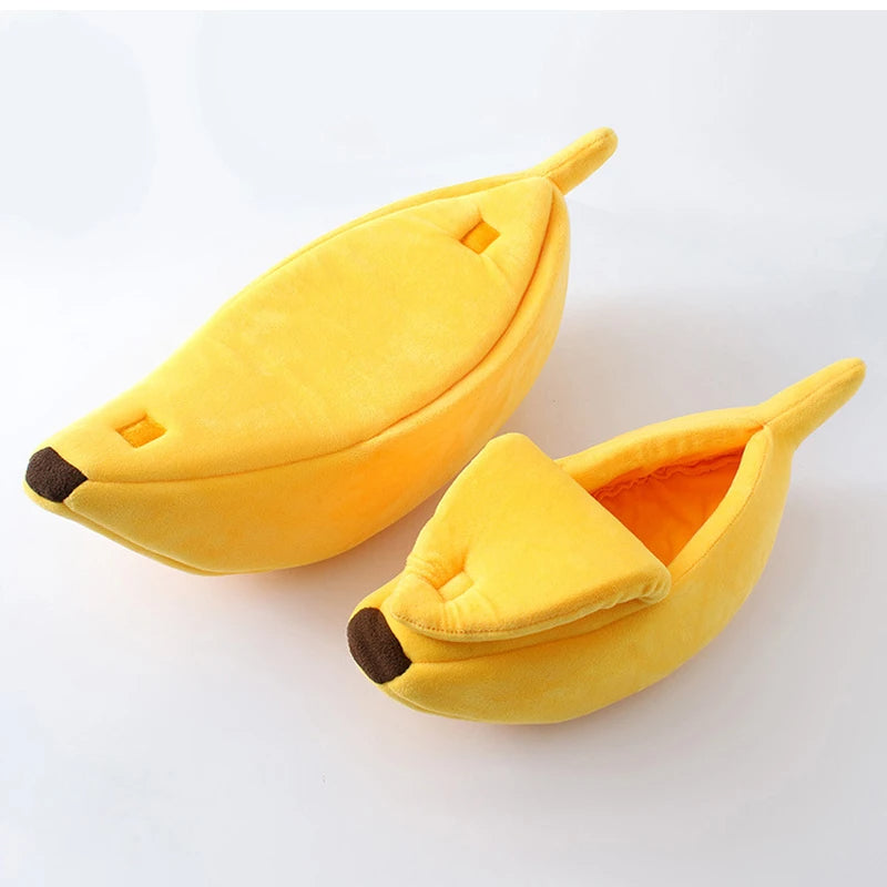 Mango™ Banana-Shaped Pet Bed with Plush Comfort and Semi-Enclosed Design