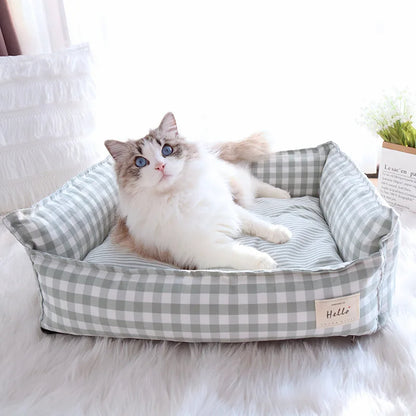 Milo™ Gingham Cotton Pet Bed – Cozy Comfort for Cats & Small Dogs
