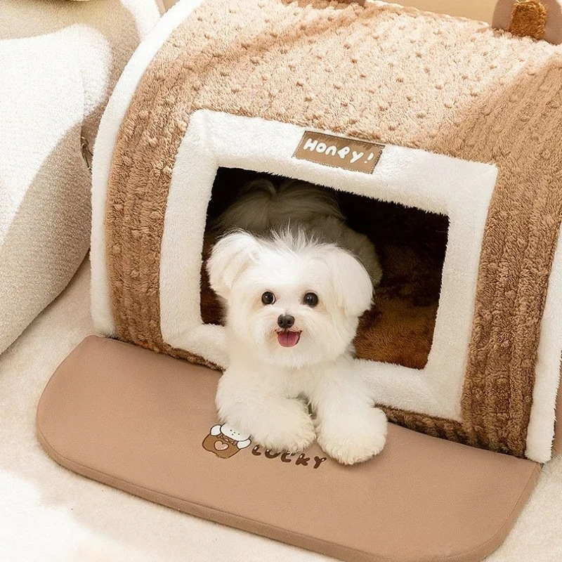Daisy™ Pet House with Removable Mat and Portable Design