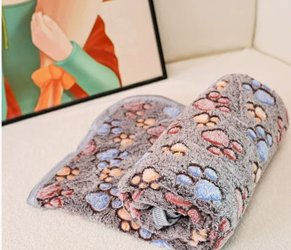 Milo™ Fleece Dog Blanket Warm cozy bed mat with paw print