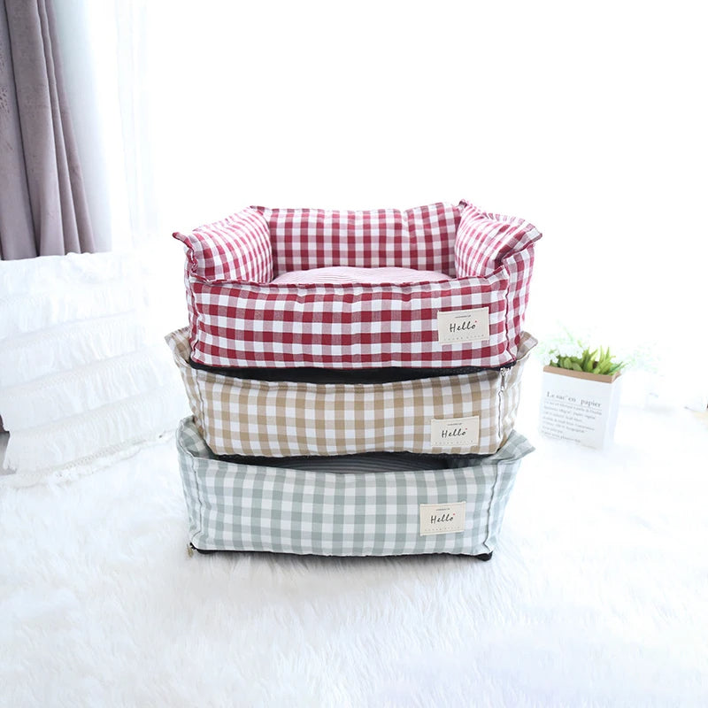 Milo™ Gingham Cotton Pet Bed – Cozy Comfort for Cats & Small Dogs