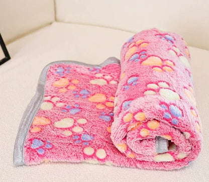 Milo™ Fleece Dog Blanket Warm cozy bed mat with paw print