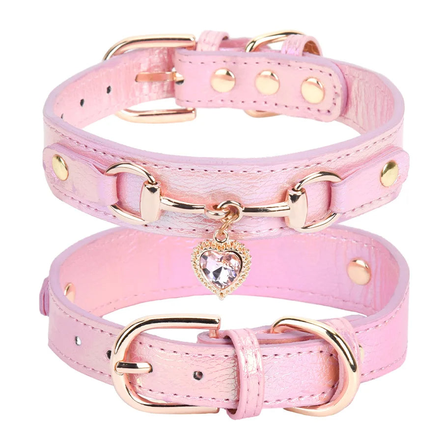 Luna | Rhinestone dog collar with heart detail and adjustable fit