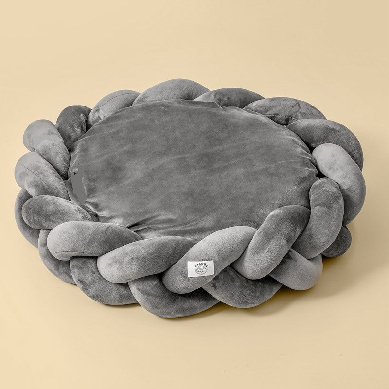 Bailey™ Luxury Dog Bed with Plush Cotton and Stylish Design
