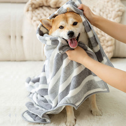 Quick-Dry Pet Bathrobe – Ultra Absorbent, Soft & Adjustable